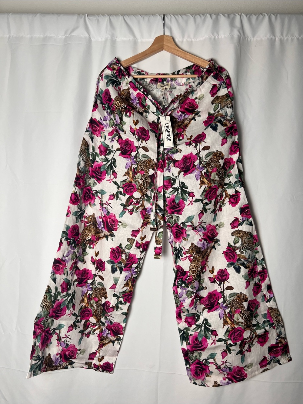 L'AGENCE White Wide-Leg Pants with Fuchsia Rose & Leopard Print
